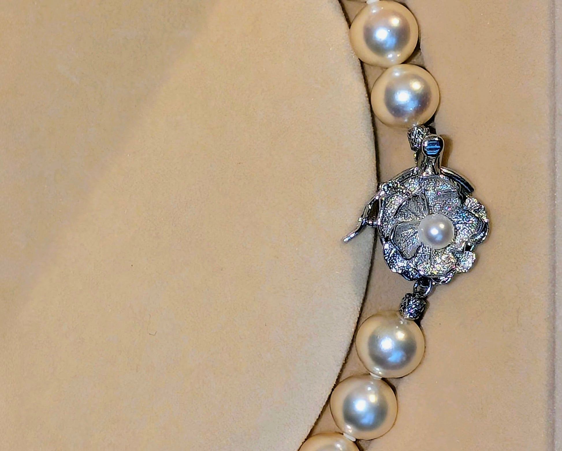 Akoya_Necklace_-__Murun_Pearls[1].jpg