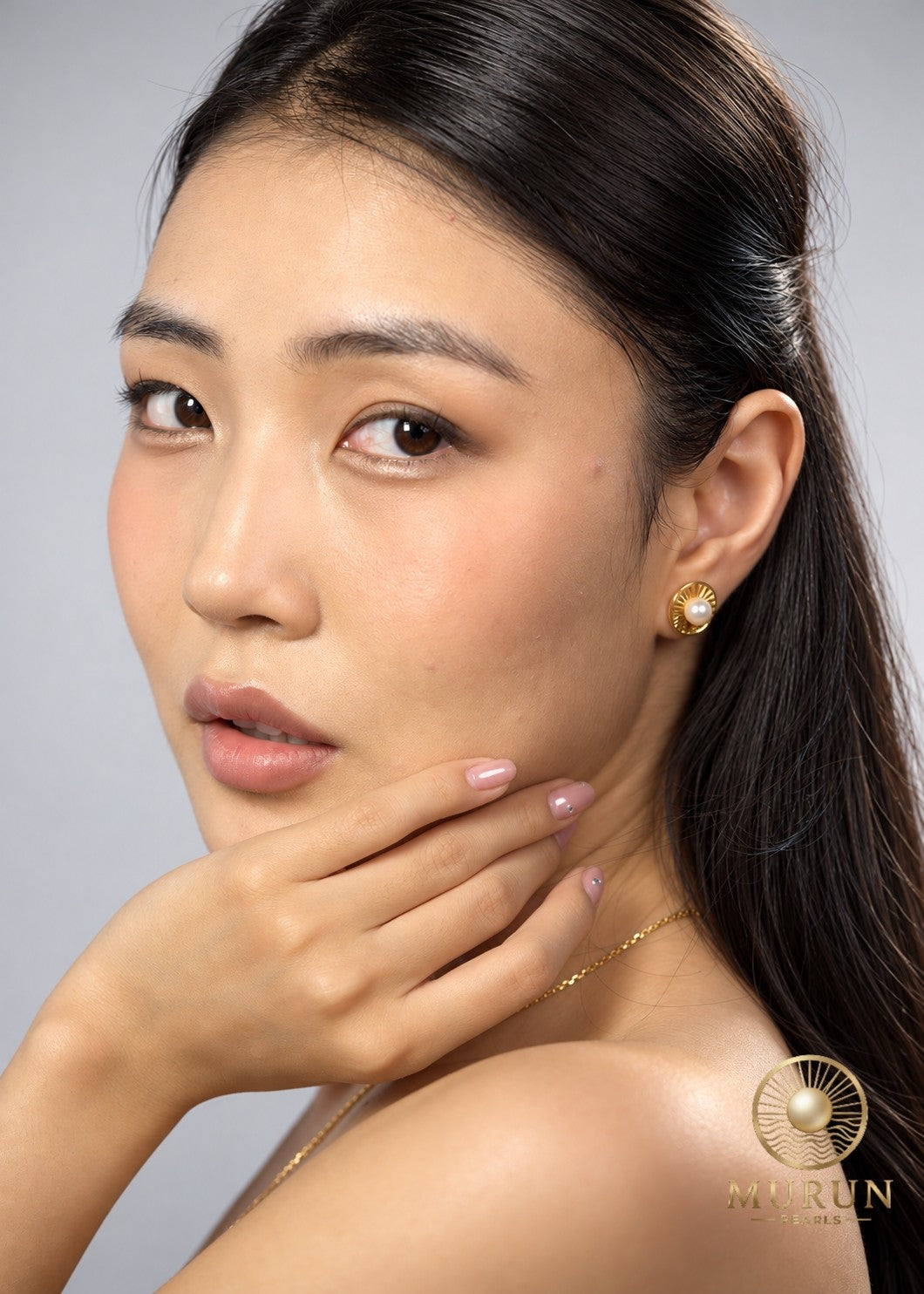 Murun Pearls Limited Edition emblem stud earring with a white cultured pearl